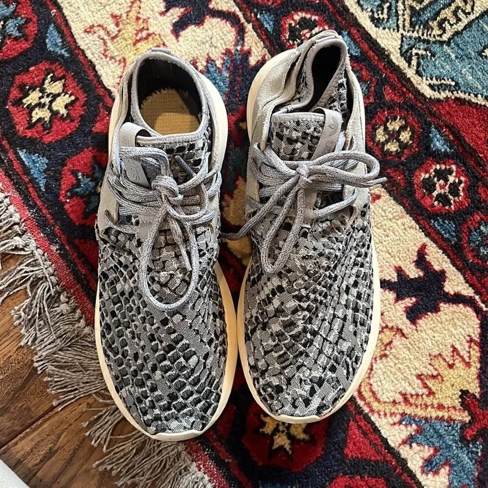 Adidas Tubular BA7100 8 Running Shoe Primeknit Snake Skin Gray Suede